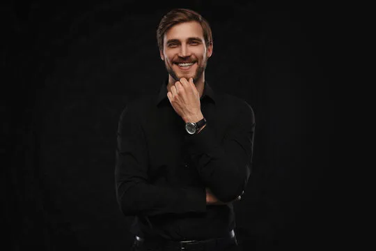 手机端注册流程展示人物形象